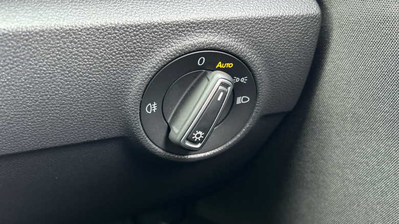 Volkswagen T-Roc 1.5 TSI EVO SE 5dr DSG Petrol Hatchback